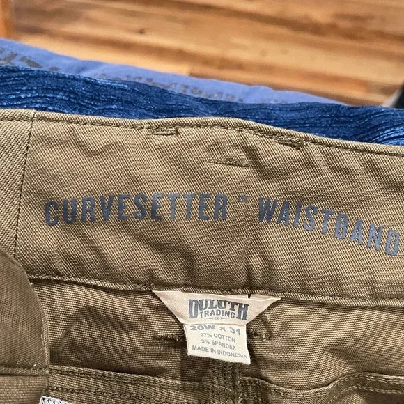 Women's Duluth Trading Co. Brown Curvesetter Waistband Cargo Pants - Picture 6 of 9